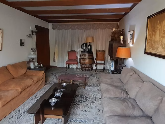 Oportunidad, casa con excelente ubicación.ID 33720