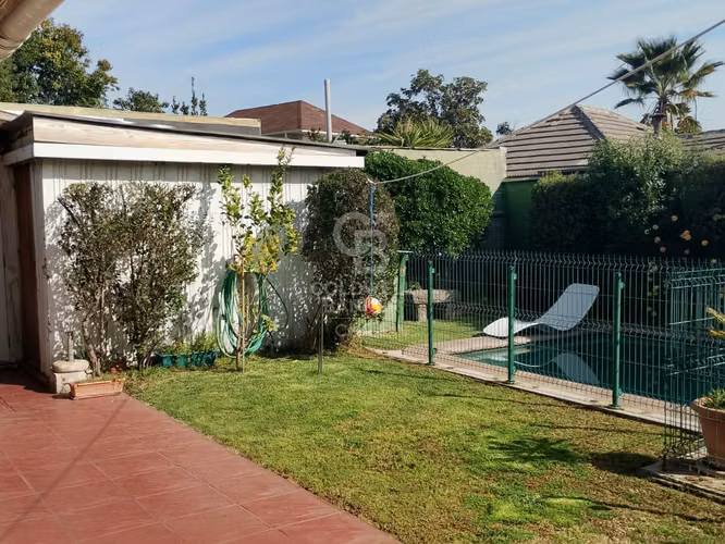 Oportunidad, casa con excelente ubicación.ID 33720