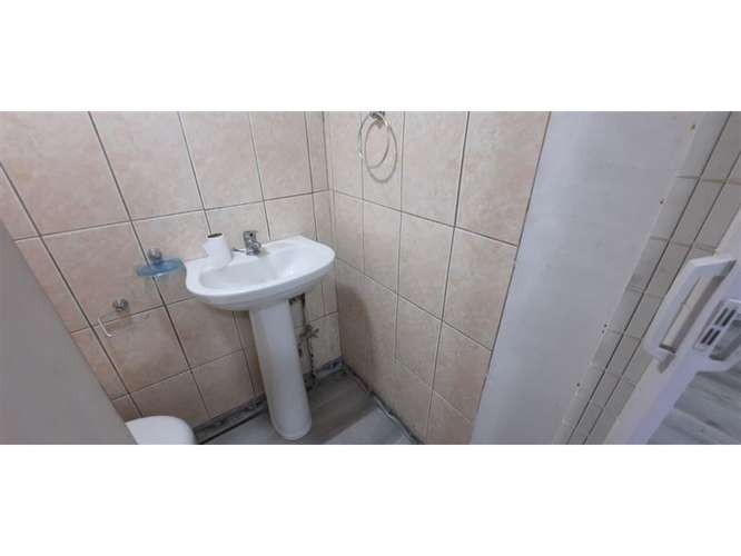 VENTA Local Comercial con Baño Escuela Militar Las Condes
