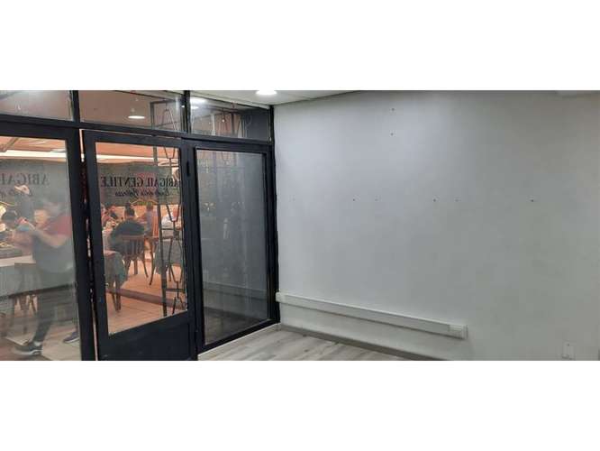 VENTA Local Comercial con Baño Escuela Militar Las Condes