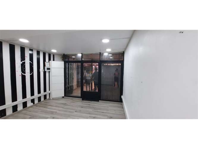 VENTA Local Comercial con Baño Escuela Militar Las Condes
