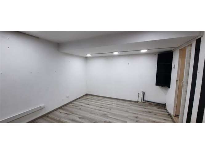 VENTA Local Comercial con Baño Escuela Militar Las Condes
