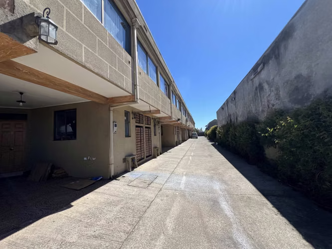 Vendo casa en condominio, 3 dormitorios, 3 baños.