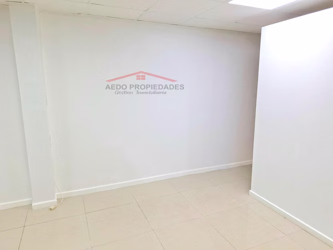 Se Arriendan Oficinas y Locales comerciales, Galeria centro de Quillota