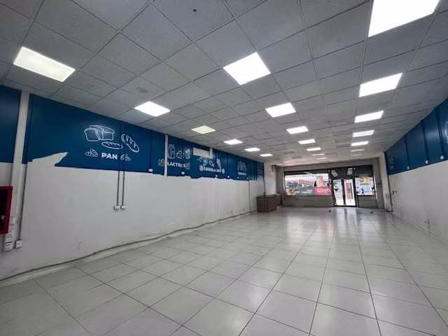 Local Com. de 160 m2 con Patente de Alcoholes (123116)