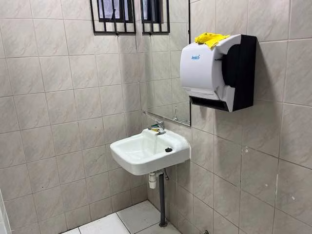 Local Com. de 160 m2 con Patente de Alcoholes (123116)