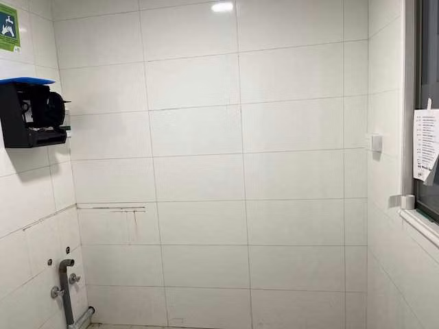 Local Com. de 160 m2 con Patente de Alcoholes (123116)