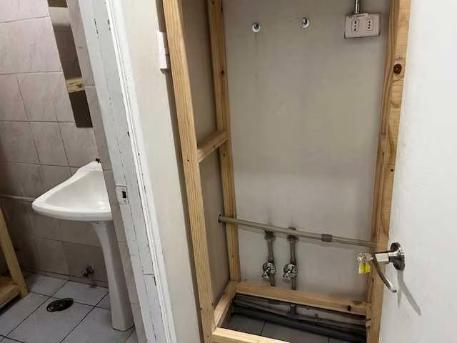 Local Com. de 160 m2 con Patente de Alcoholes (123116)