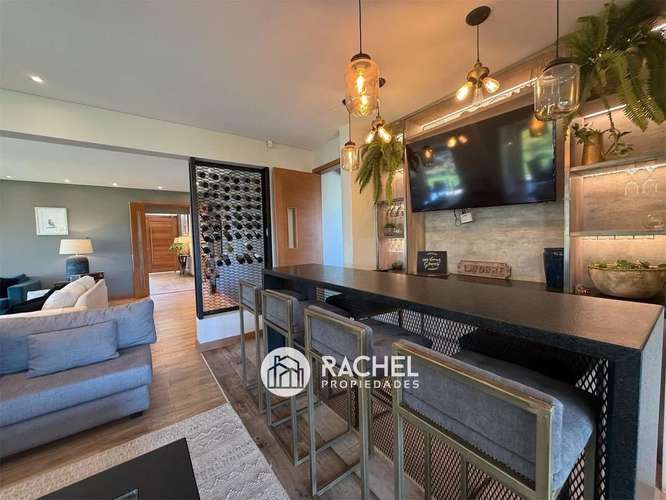 SE VENDE MARAVILLOSA CASA MEDITERRANEA CON GRAN TERRENO EN CONDOMINIO- Lomas del Carmen