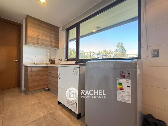 SE VENDE MARAVILLOSA CASA MEDITERRANEA CON GRAN TERRENO EN CONDOMINIO- Lomas del Carmen