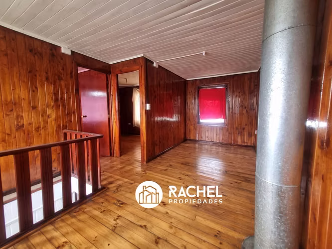 EN VENTA CASA 5 DORMITORIOS CERCANO A COLEGIO EN SECTOR CAMPOS DEPORTIVO, TEMUCO