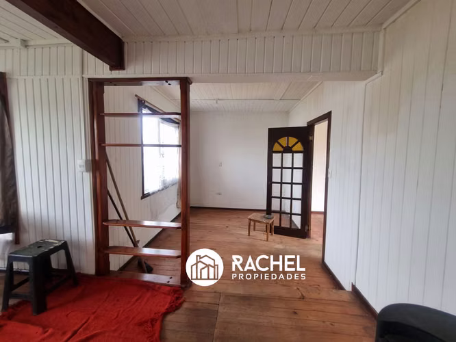 EN VENTA CASA 5 DORMITORIOS CERCANO A COLEGIO EN SECTOR CAMPOS DEPORTIVO, TEMUCO