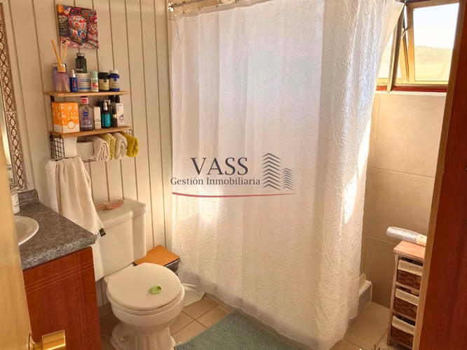 VASS vende casa 3D 3B en sector Valencia, Quilpué