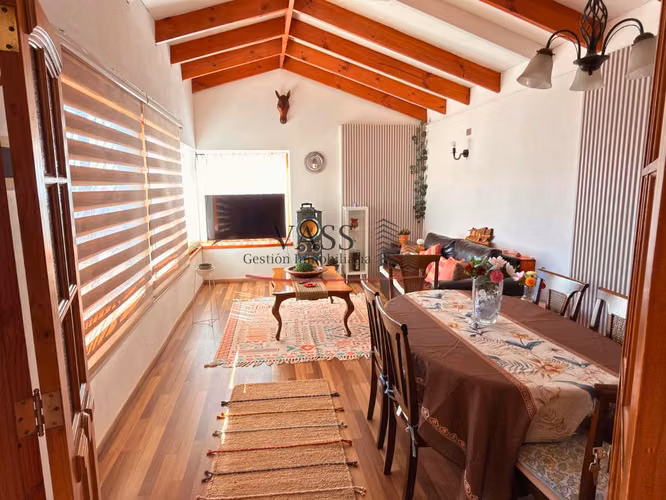 VASS vende casa 3D 3B en sector Valencia, Quilpué