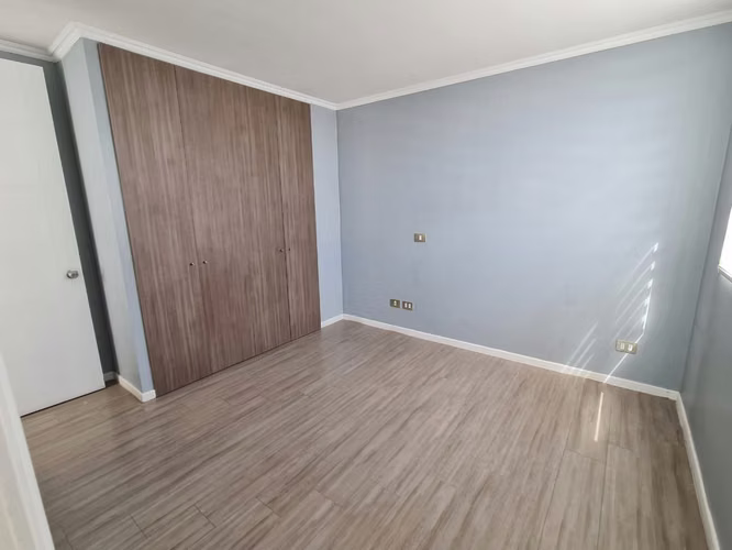 LINDA CASA NO PAREADA 3D. 3B. 2E, EN COND. TRAV. D. DESIERTO