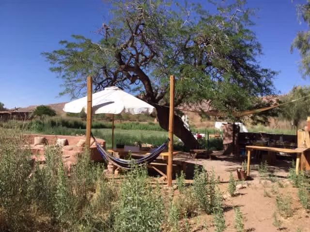 HOTEL RÚSTICO, SAN PEDRO DE ATACAMA, 4HAB. 4B. 10E.