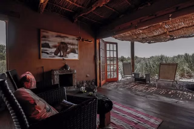 HOTEL RÚSTICO, SAN PEDRO DE ATACAMA, 4HAB. 4B. 10E.