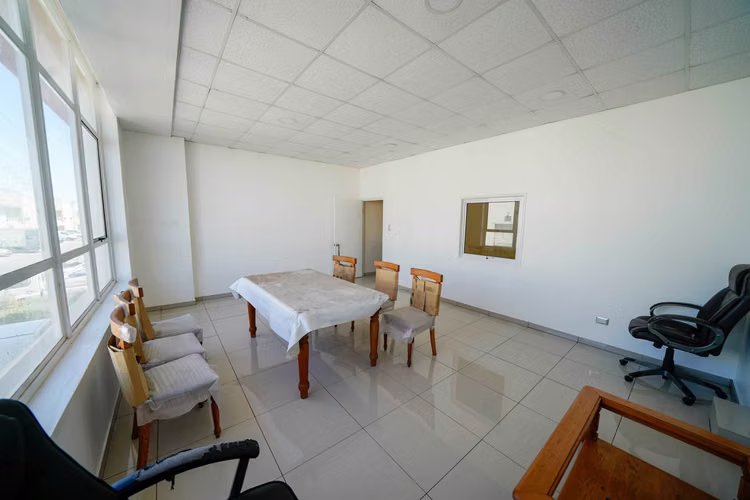 Bodega en BackOffice Business Park (123598)