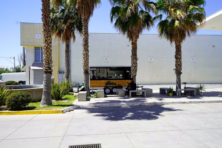 Bodega en BackOffice Business Park (123598)