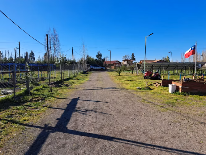 SE VENDE AMPLIA CASA EN CONDOMINIO