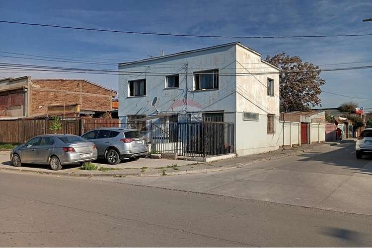 Casa esquina en recoleta. oportunidad