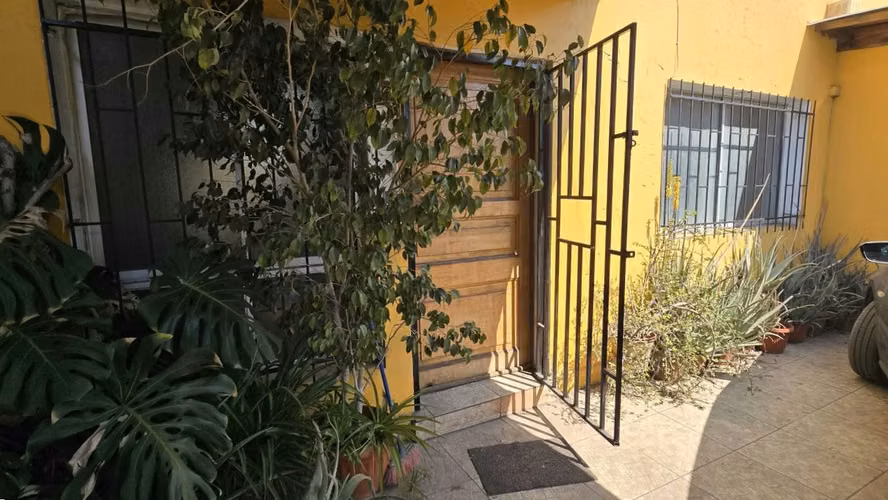 SE VENDE. 4D y 3B. Independencia, Gamero 696. Casa con espacio para negocio - Imagen 2