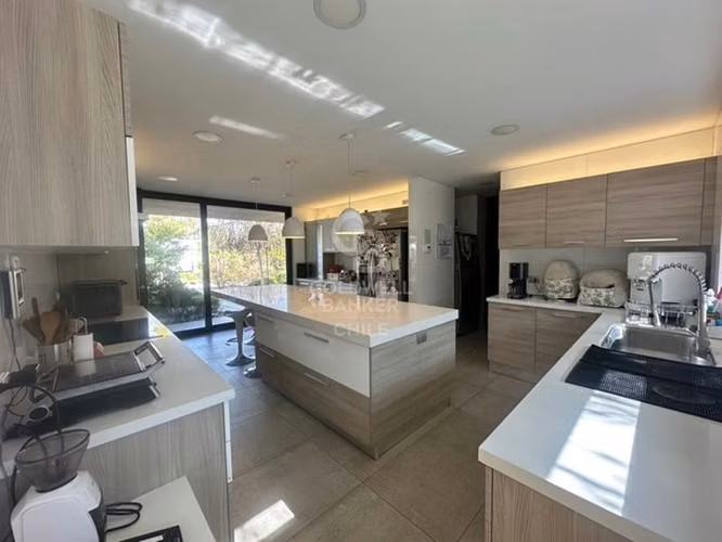Condominio Polo IV - Cercana a Colegios - Chicureo