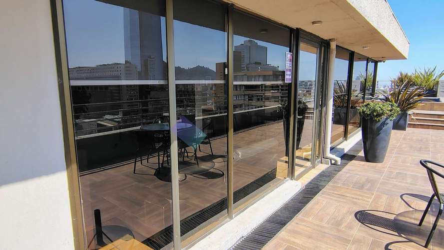 Depto. en venta amoblado con estacionamiento, Las Condes - Imagen 17