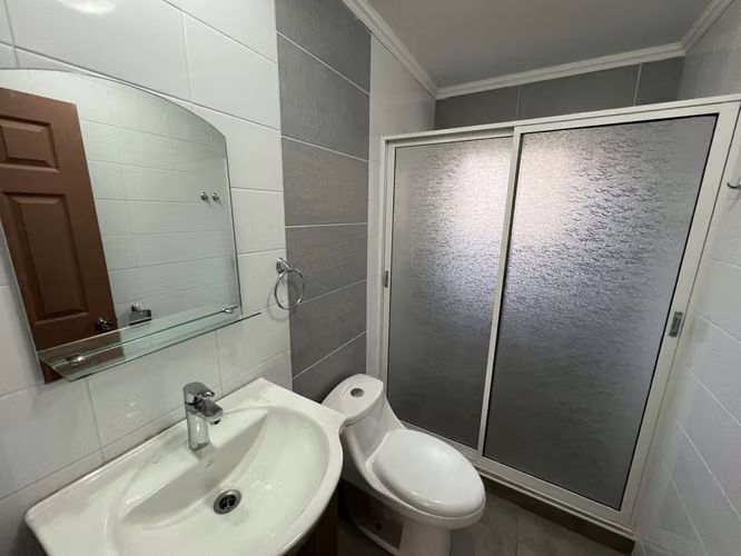 Vendo Casa nueva en condominio, 3 dormitorios, 1 baño, con dos estacionamientos