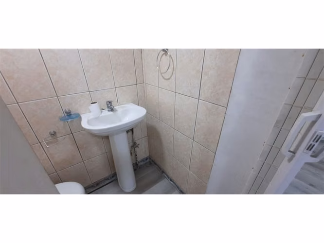 VENTA Local Comercial con Baño Escuela Militar Las Condes