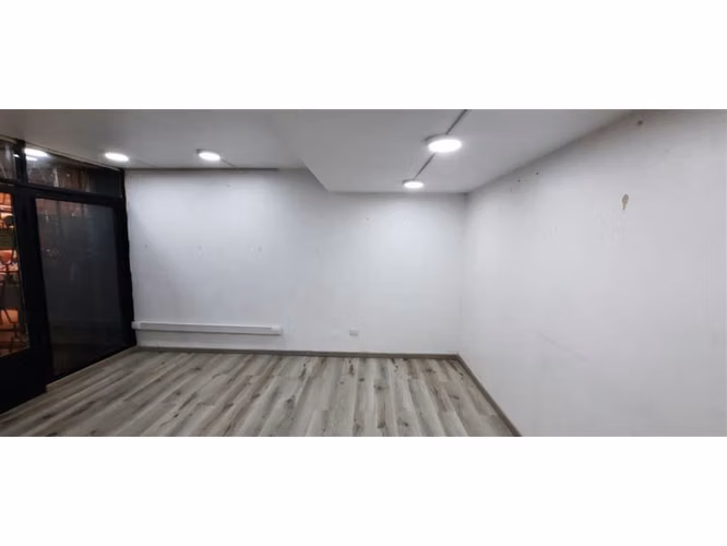 VENTA Local Comercial con Baño Escuela Militar Las Condes