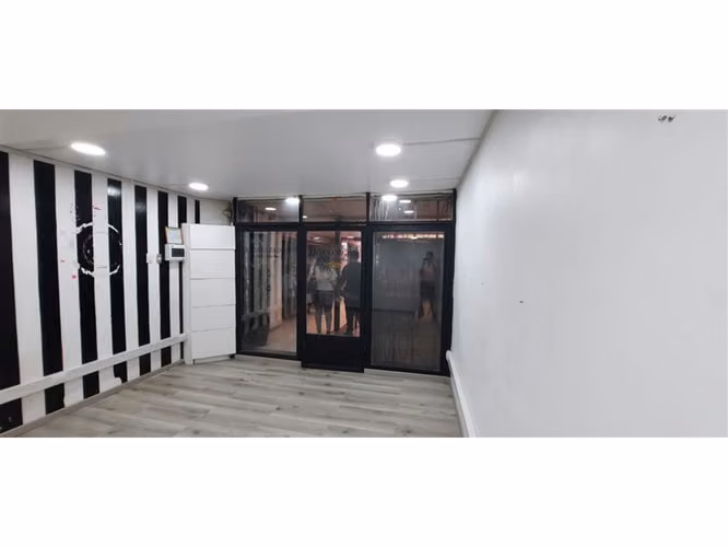 VENTA Local Comercial con Baño Escuela Militar Las Condes
