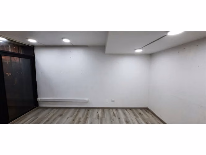 VENTA Local Comercial con Baño Escuela Militar Las Condes