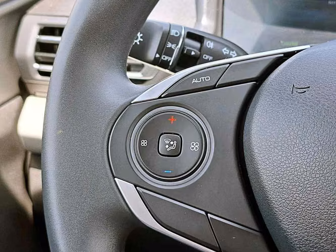 DONGFENG E70 2025