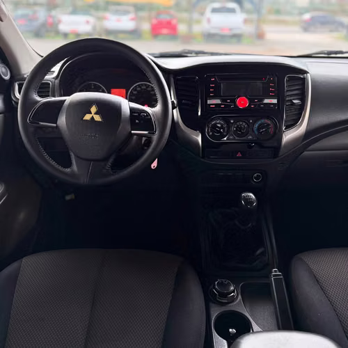 Mitsubishi L200 KATANA CRT 4X4 (2017)