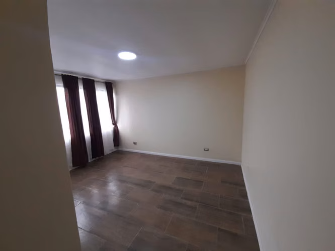 SE VENDE AMPLIA CASA EN  SECTOR JULIO DURÁN