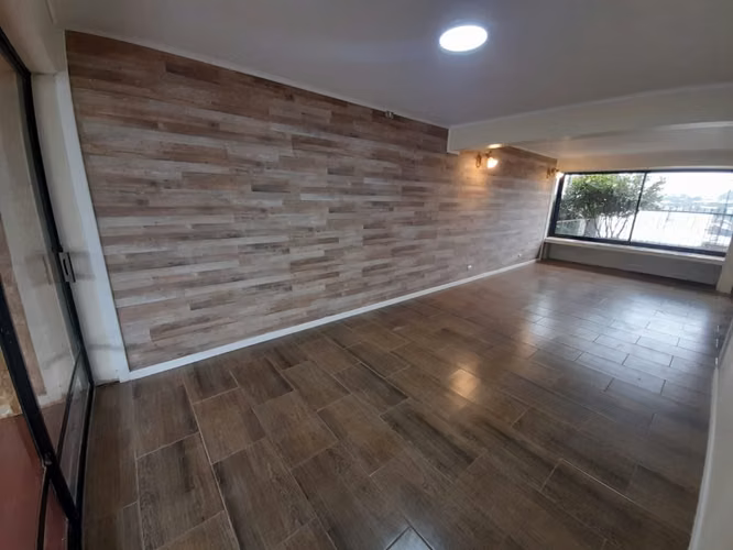 SE VENDE AMPLIA CASA EN  SECTOR JULIO DURÁN