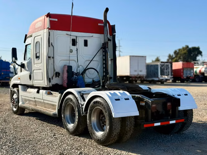 2016 Tractocamion Freightliner Cascadia 125 – con Kit Hidráulico