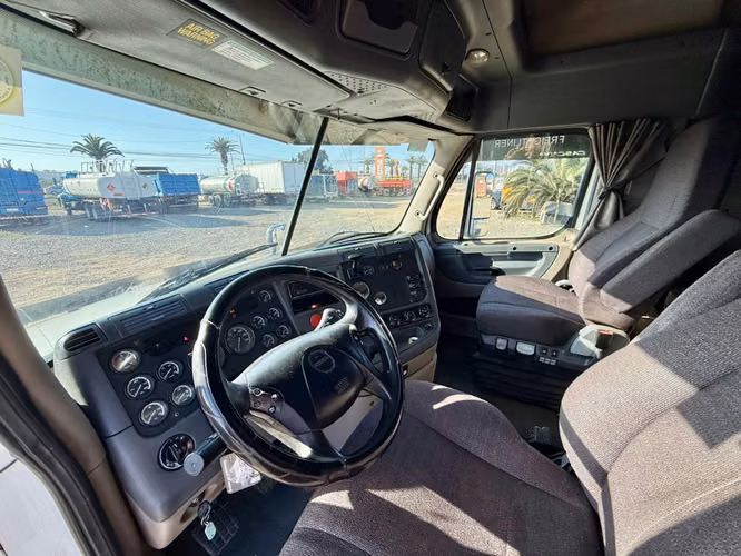 2016 Tractocamion Freightliner Cascadia 125 – con Kit Hidráulico