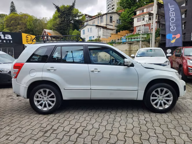 SUZUKI GRAND NOMADE 2015 AUTOMÁTICO