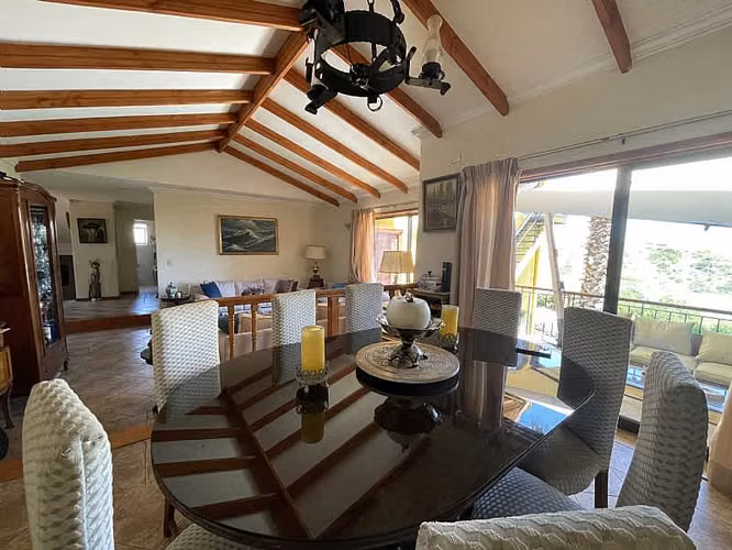 Casa SE ARRIENDA HERMOSA CASA CON VISTA AL MAR (CÓD. 546)