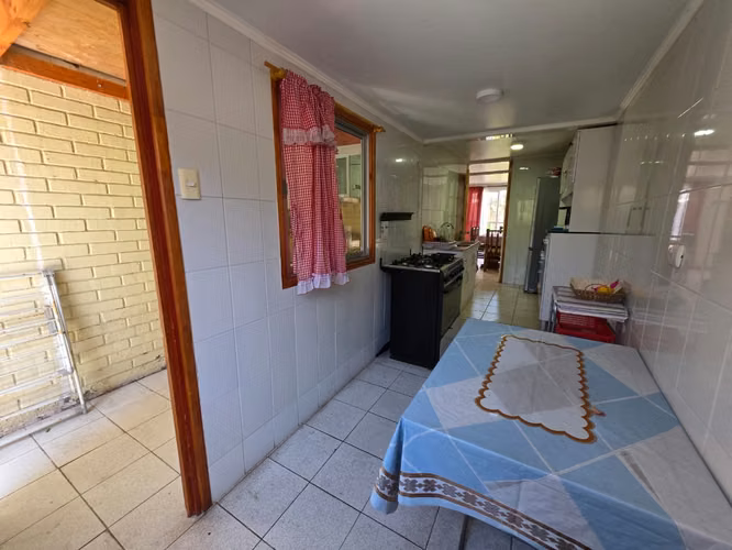 Gran Oportunidad- Gran Casa con excelente ubicación y conectividad-Uso Habitacional o Comercial - Imagen 13