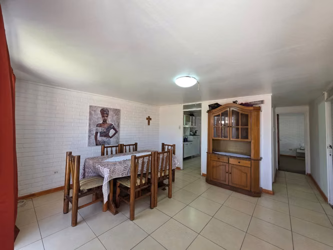 Gran Oportunidad- Gran Casa con excelente ubicación y conectividad-Uso Habitacional o Comercial - Imagen 4