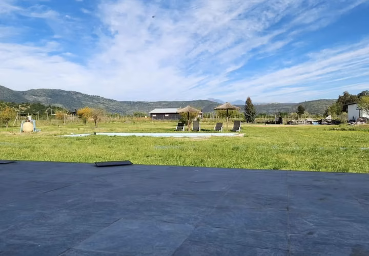 PLACILLA / Hermosa Parcela 5.000 mtrs2 Con Casa Y Piscina
