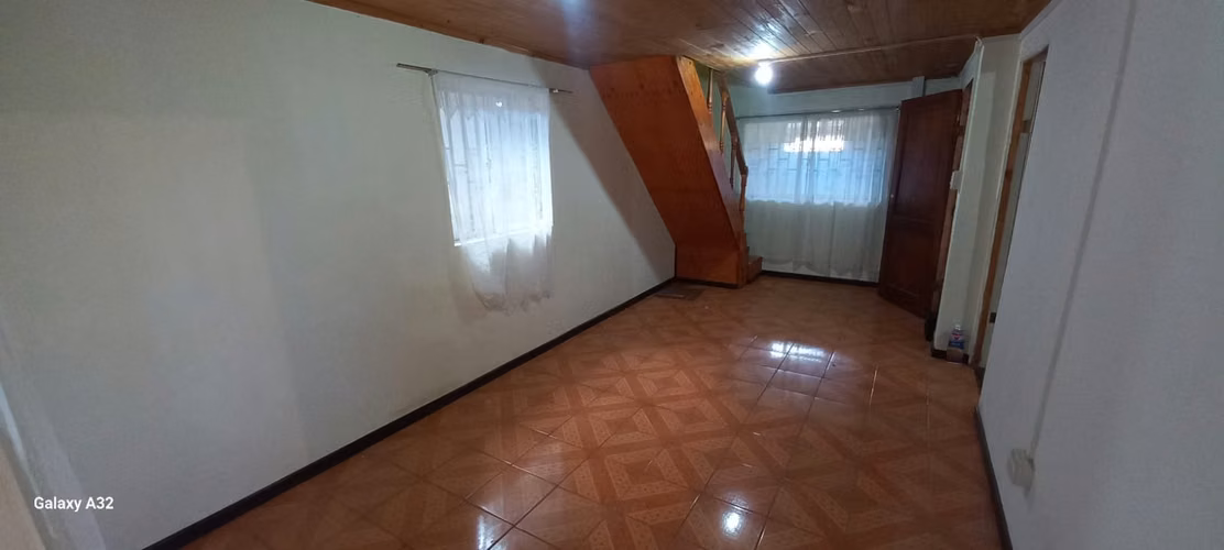 Se Vende Amplia Propiedad Esquina en Molina - Imagen 8