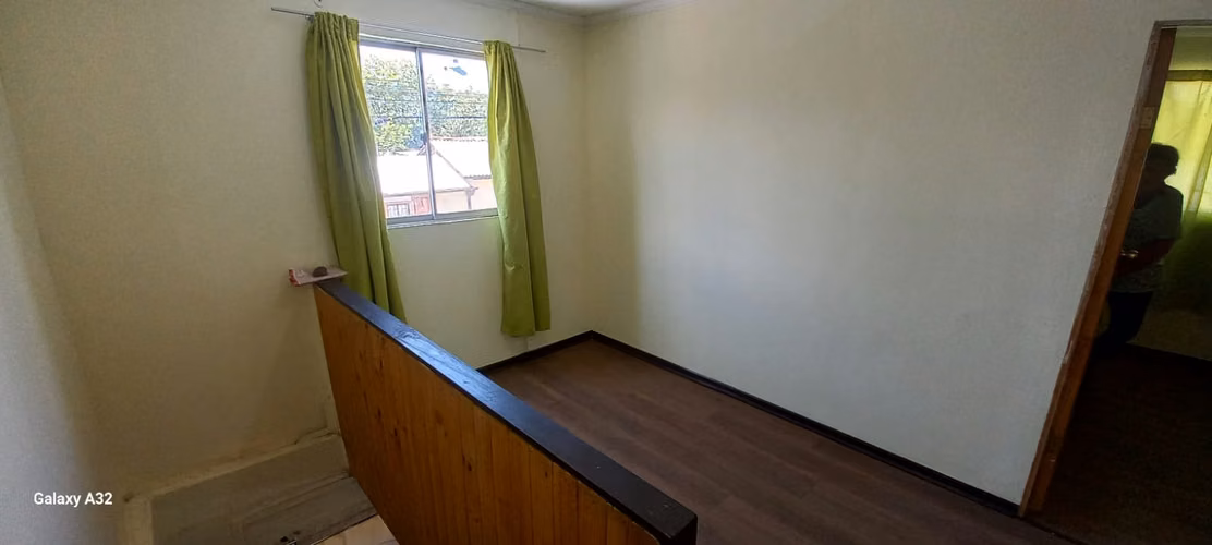 Se Vende Amplia Propiedad Esquina en Molina - Imagen 2