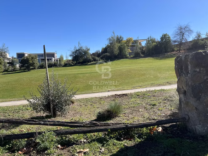 Sitio en Exclusivo condominio Valle Escondido