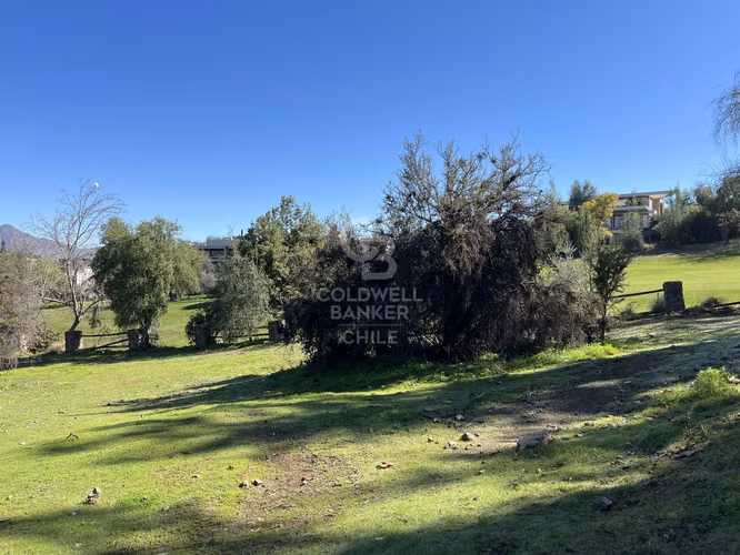 Sitio en Exclusivo condominio Valle Escondido