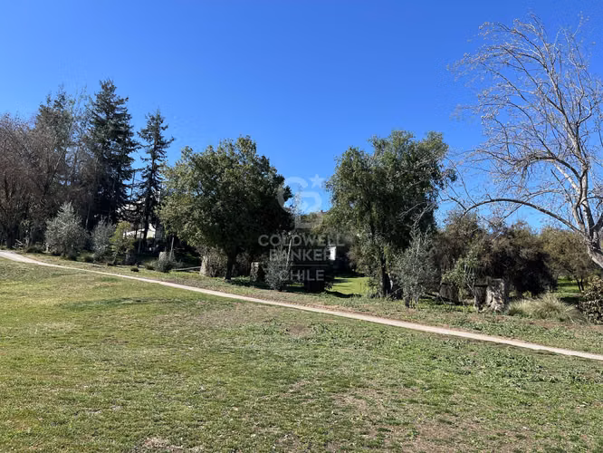 Sitio en Exclusivo condominio Valle Escondido