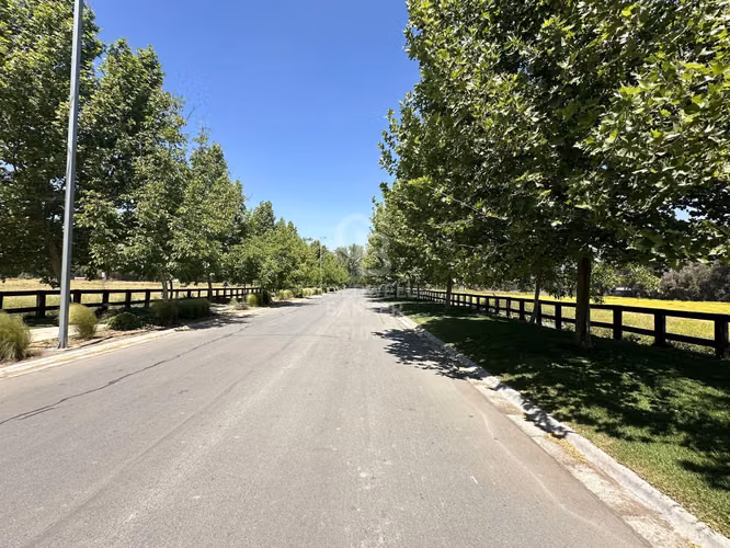 Sitio en Condominio Los Nogales Chicureo